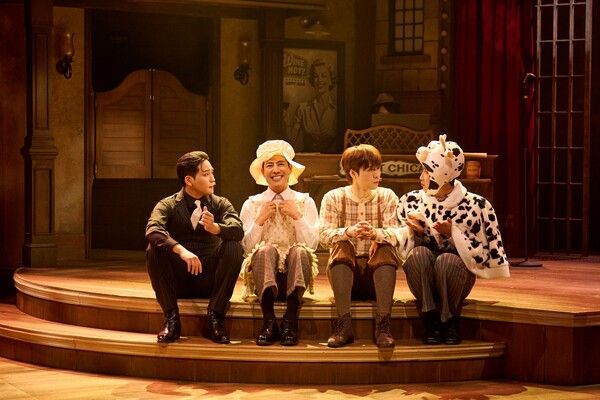 뮤지컬 '카포네밀크' 공연 모습_카포네 역 백기범, 밀크 역 최재웅, 찰리 역 무현, 존 역 최반석. 사진=(주)아뮤즈엔터테인먼트
