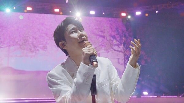 사진=영탁 ‘알 수 없는 인생’ 뮤직비디오 캡처