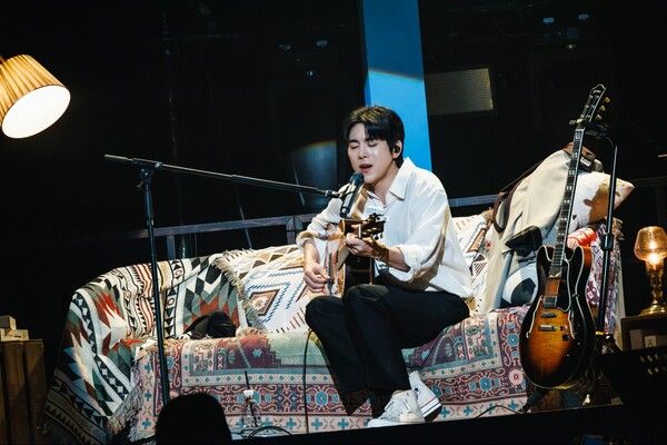 가수 홍이삭. 사진=뮤직팜엔터테인먼트, 아카이브아침