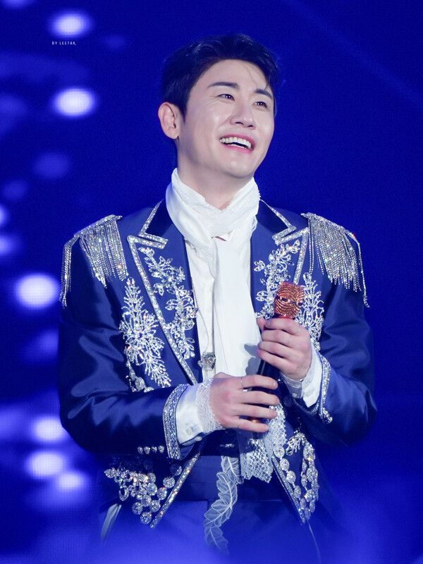 가수 영탁. 사진=산탁클로스