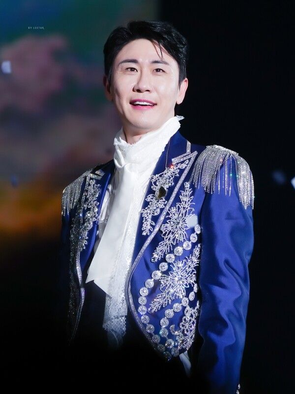 가수 영탁. 사진=산탁클로스