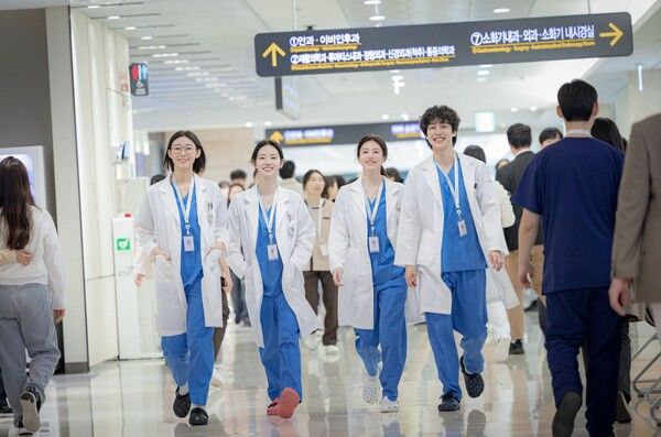 '언젠가는 슬기로울 전공의생활 Resident Playbook'. 사진=넷플릭스