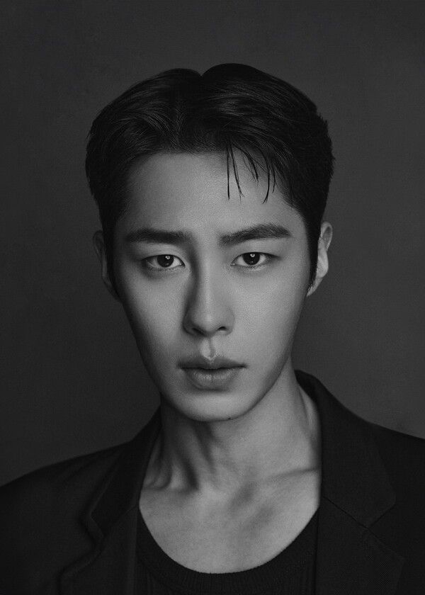 배우 이재욱. 사진=로그스튜디오