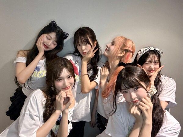 아이브_팬콘_나고야 공연_단체 이미지. 사진=스타쉽