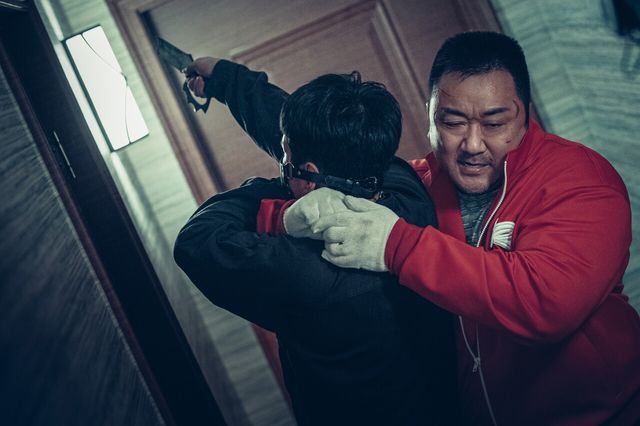 '거룩한 밤'. 사진=롯데엔터테인먼트