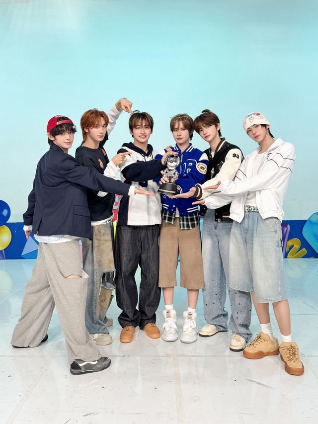 투어스. 사진=플레디스