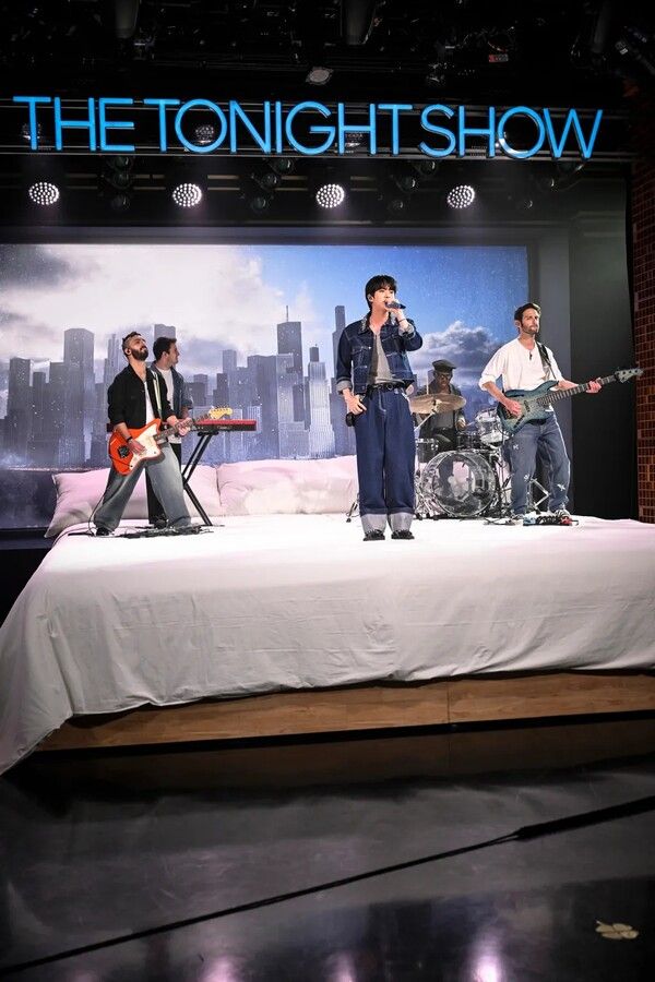 방탄소년단 진_팰런쇼. 사진=Todd Owyoung/NBC