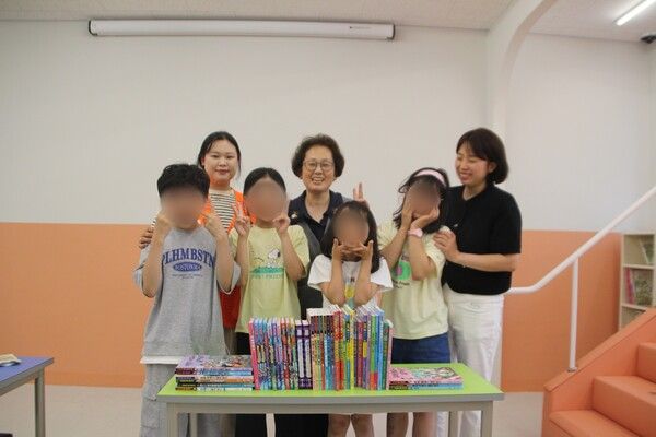 단체사진. 사진=스타투