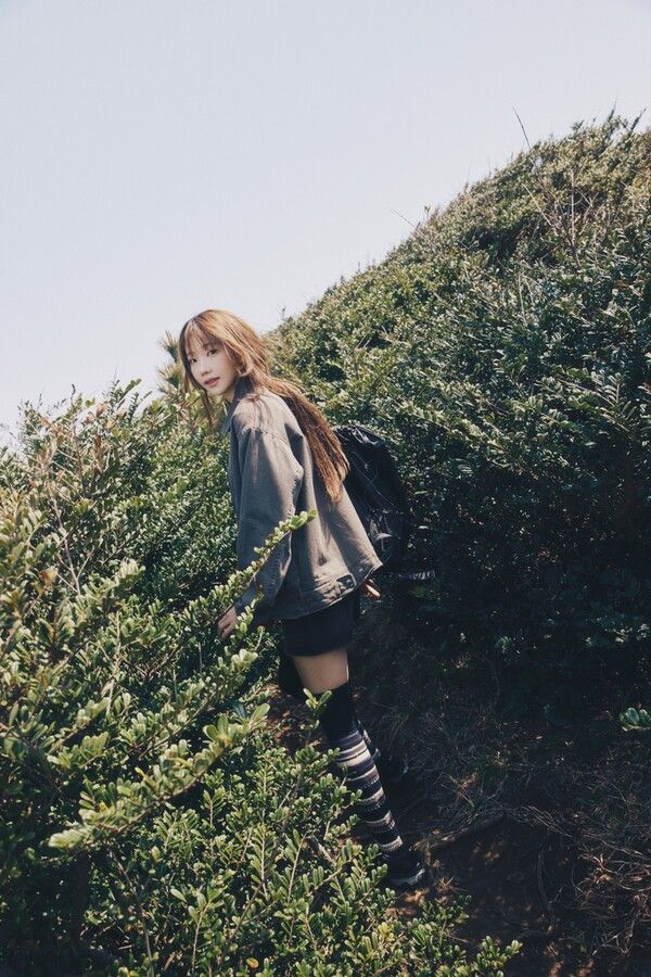 QWER 마젠타 콘셉트 포토. 사진=타마고 프로덕션