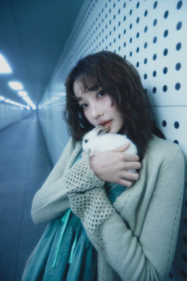 QWER 마젠타 콘셉트 포토. 사진=타마고 프로덕션