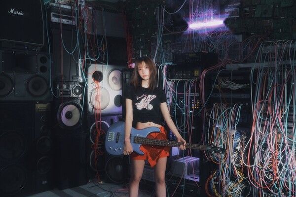 QWER 마젠타 콘셉트 포토. 사진=타마고 프로덕션