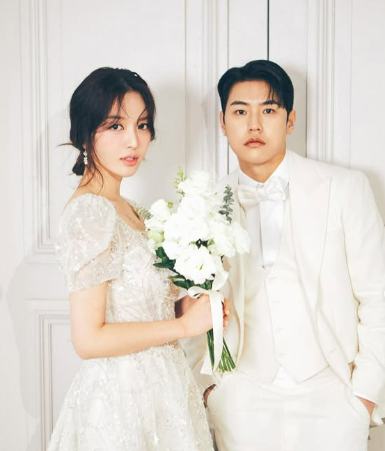 찬미와 예비 신랑. 사진=공식 SNS