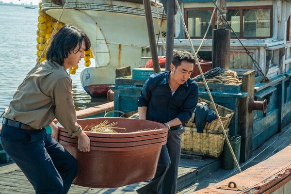 '파인: 촌뜨기들'. 사진=디즈니+