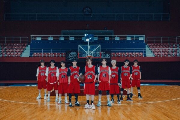 제로베이스원_정규 1집 선공개곡 _SLAM DUNK_ 콘셉트 포토. 사진=웨이크원
