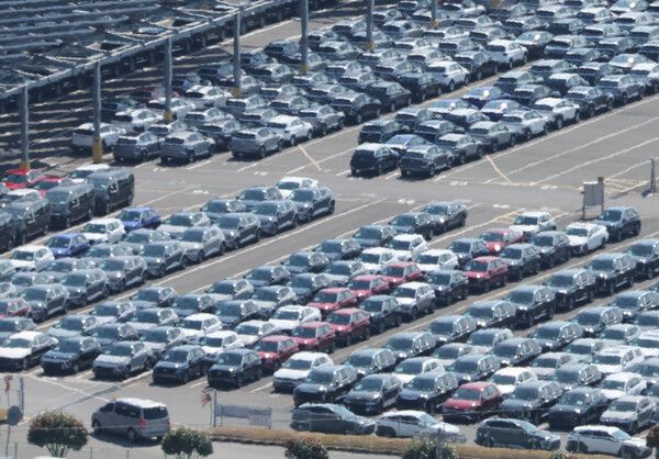 현대차 울산공장 수출선적 부두에서 수출 대기 중인 완성차. 사진=연합뉴스