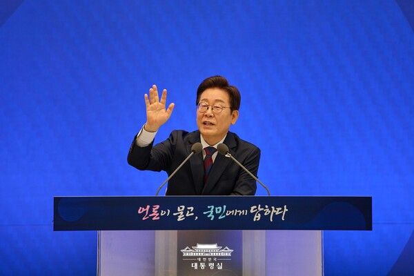 이재명 대통령이 지난 3일 취임 30일을 맞아 기자회견을 하고 있다. 사진=대통령실