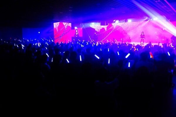 버추얼 크리에이터 미르 첫 오프라인 콘서트 ‘BLUED’. 사진=패러블엔터테인먼트