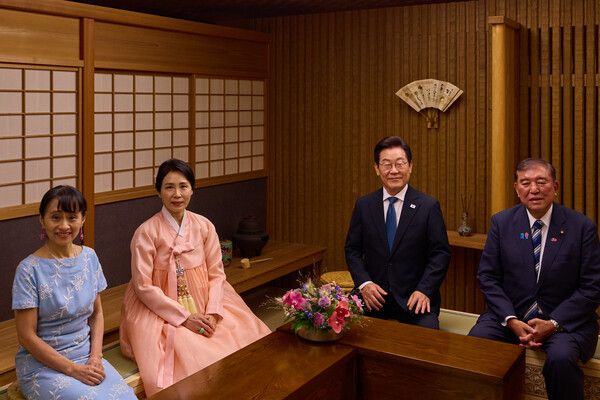 한일 정상 내외. 사진=연합뉴스