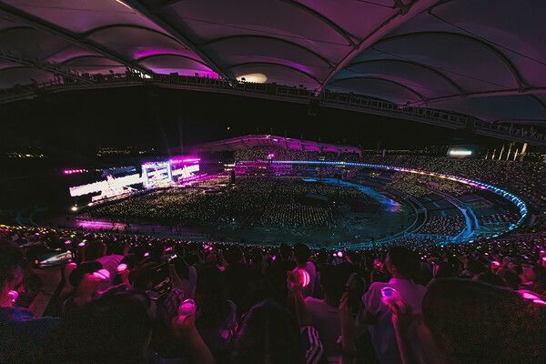 31일 경기 고양시 고양종합운동장 주경기장에서는 DAY6 10주년 투어 'The DECADE'(더 데케이드) 국내 2회차 공연이 열렸다.&nbsp;사진=JYP엔터테인먼트