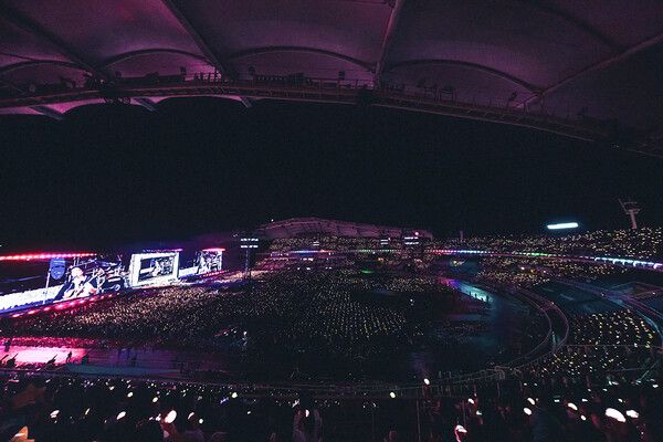 31일 경기 고양시 고양종합운동장 주경기장에서는 DAY6 10주년 투어 'The DECADE'(더 데케이드) 국내 2회차 공연이 열렸다.&nbsp;사진=JYP엔터테인먼트