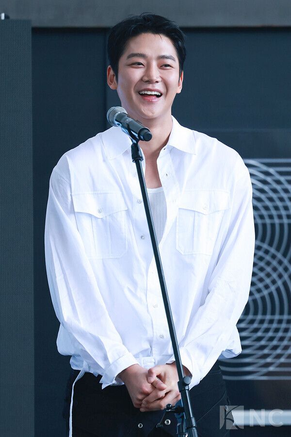 가수 겸 배우 로운. 사진=김규빈 기자