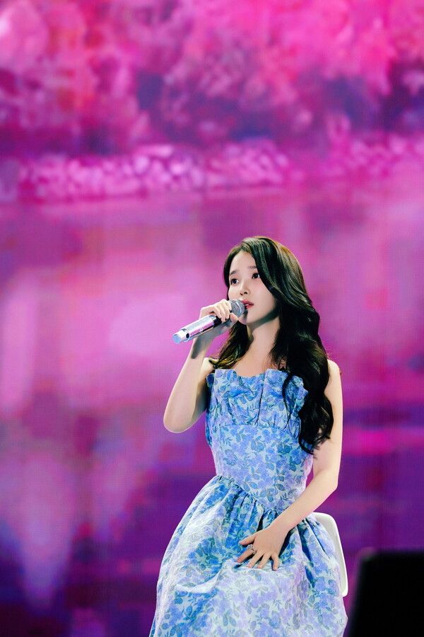 아이유. 사진=EDAM엔터테인먼트