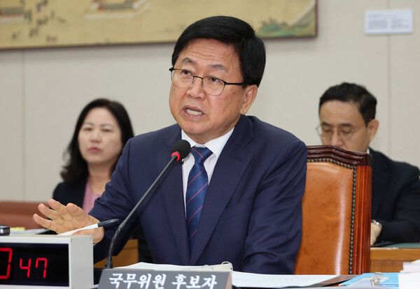 최교진 교육부 장관 후보자가 2일 국회 교육위원회 인사청문회에서 답변을 하고 있다. 사진=연합뉴스