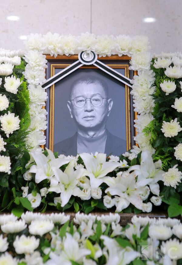 개그맨 전유성의 빈소가 26일 서울 송파구 서울아산병원 장례식장에 마련됐다. 사진=사진공동취재단