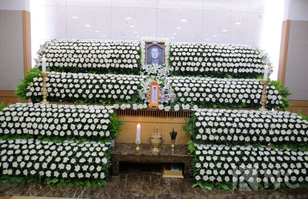 개그맨 전유성의 빈소가 26일 서울 송파구 서울아산병원 장례식장에 마련됐다. 사진=사진공동취재단