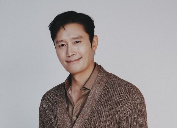 배우 이병헌과 최근 영화 '어쩔수가 없다'(감독 박찬욱) 인터뷰를 가졌다.&nbsp;사진=BH엔터테인먼트