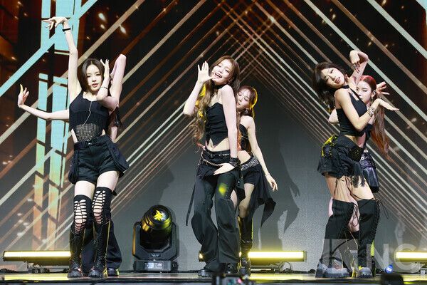 그룹 이즈나(izna). 사진=김규빈 기자