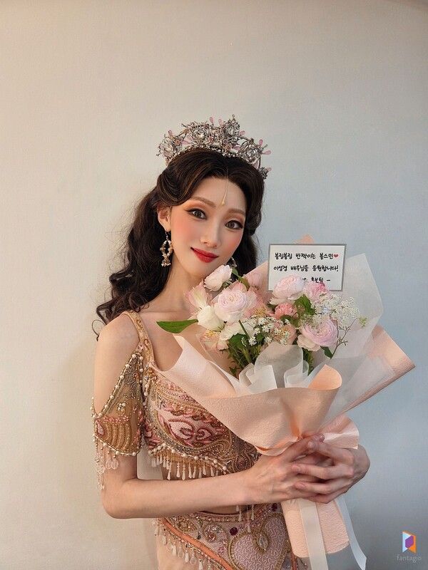 이성경. 사진=판타지오