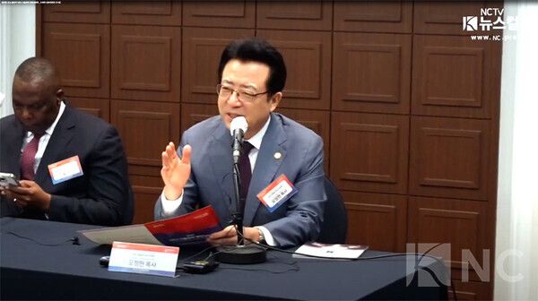 WEA 서울총회 개최 의의 등을 설명중인 오정현 공동위원장(사랑의 교회 담임목사)/ 사진= 송성훈 기자 hpl2016@nc.press