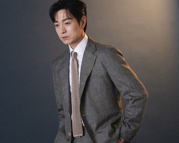 '살인자 리포트' 정성일. 사진=에이투지엔터테인먼트, 소니픽쳐스