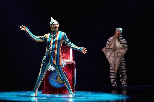 Cirque du Soleil’s KOOZA performance scene. Photo by Mast International