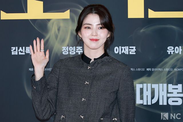 배우 한소희가 8일 오후 서울 송파구 롯데시네마 월드타워에서 진행된 영화 ‘프로젝트 Y’(감독 이환) 언론배급시사회 및 기자간담회에서 포즈를 취하고 있다. 사진=김규빈 기자