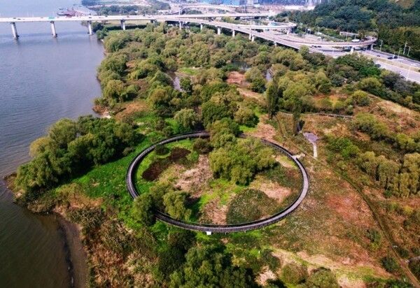 Nanji Ecological Wetland, a quieter corner of the Han River waterfront.Photo courtesy of Seoul Metropolitan Government.