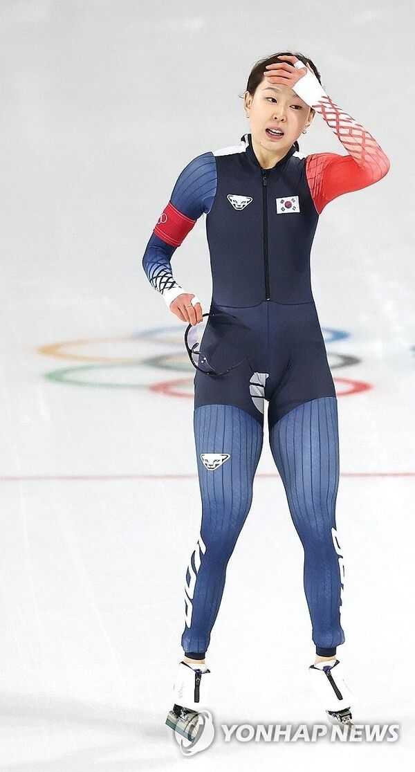 9일(현지시간) 이탈리아 밀라노 스피드스케이팅 스타디움에서 열린 2026 밀라노-코르티나담페초 동계올림픽 스피드스케이팅 여자 1,000ｍ 경기에서 김민선이 질주한 뒤 숨을 고르고 있다. 2026.2.10. 사진=연합뉴스