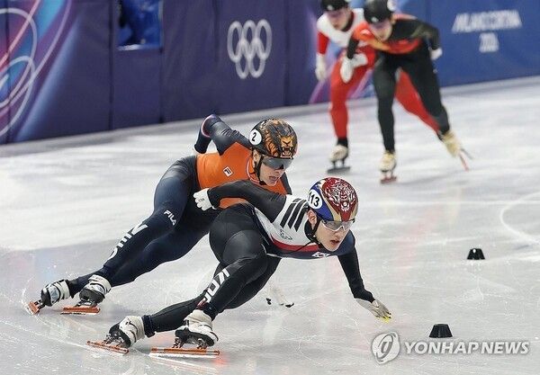 12일(현지시간) 이탈리아 밀라노 아이스스케이팅 아레나에서 열린 2026 밀라노ㆍ코르티나담페초 동계올림픽 쇼트트랙 남자 1,000m 준결승에 출전한 임종언이 질주하고 있다. 2026.2.13. 사진=연합뉴스
