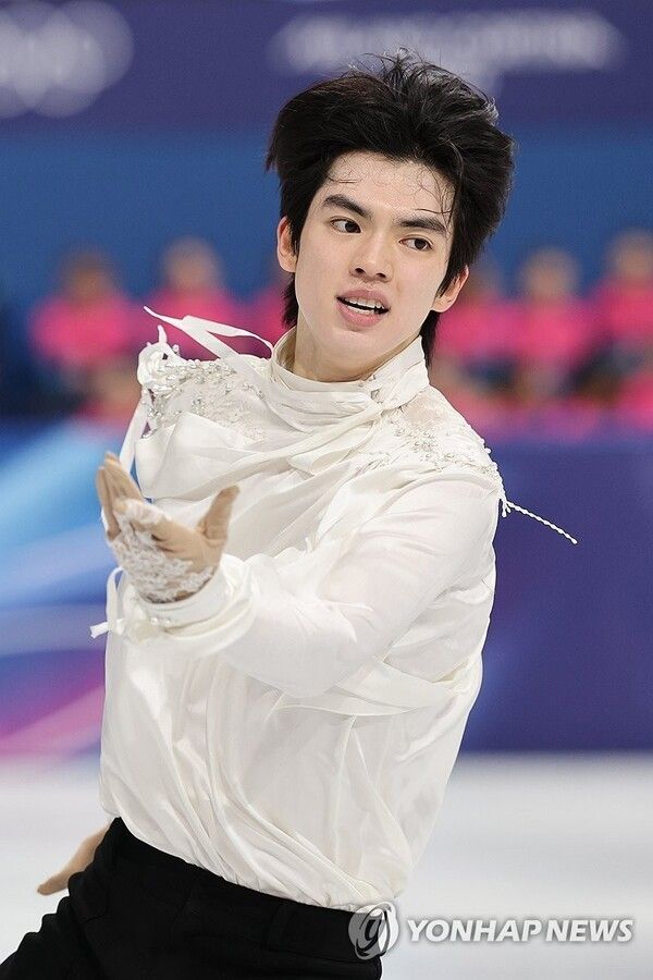 13일(현지시간) 이탈리아 밀라노 아이스스케이팅 아레나에서 열린 2026 밀라노ㆍ코르티나담페초 동계올림픽 남자 싱글 프리 스케이팅에 출전한 차준환이 연기를 펼치고 있다. 2026.2.14. 사진=연합뉴스