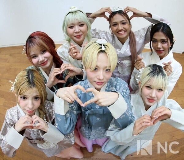 Global K-pop girl group MEPC delivers Lunar New Year greetings (Outfits Park Sunhee Hanbok · Location Myeongdong Art Breeze). Photo by GBK Entertainment.