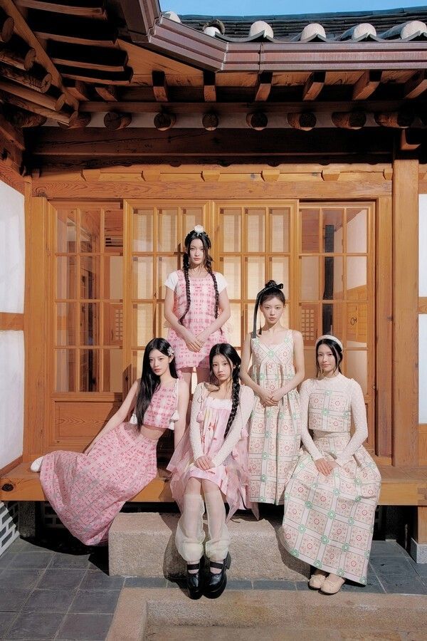 ILLIT。写真=ビリーフラップ