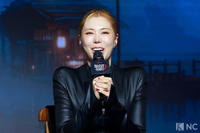 댄서 가비가 19일 오전 서울 마포구 호텔 나루 서울 엠갤러리에서 진행된 넷플릭스 예능 ‘미스터리 수사단’ 시즌 2 제작발표회에서 소감을 말하고 있다. 사진=김규빈 기자