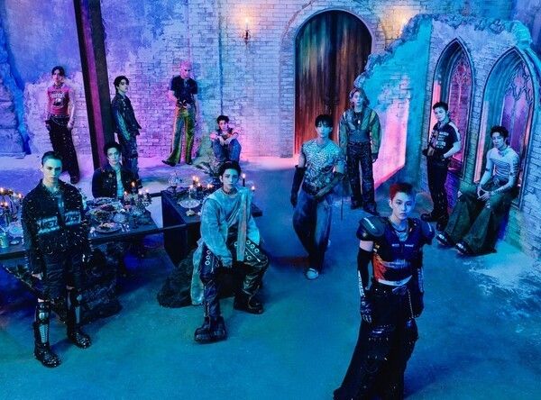 SEVENTEEN. Photo by PLEDIS Entertainment.