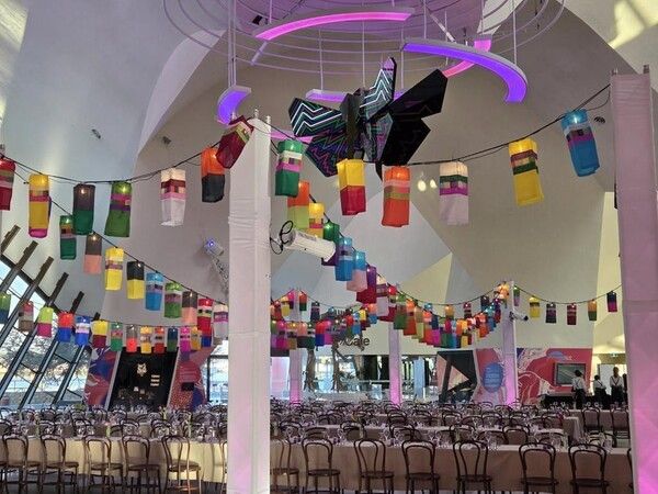 '한국의 빛-진주실크등' 호주국립박물관 현장 사진=진주시 제공