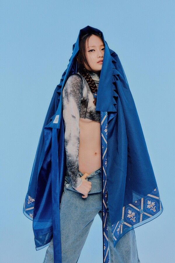 '단치마 컬렉션'은 조선시대 궁중에서 사용된 도배지에서 착안해 리디자인한 4가지 궁중 도배지 패턴이 치맛단에 들어갔다. 사진=Danha 홈페이지