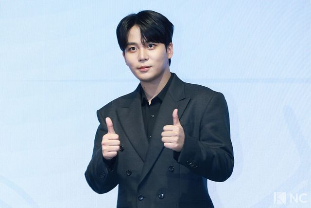 그룹 에이티즈(ATEEZ) 종호가 5일 오후 서울 영등포구 페어몬트 앰배서더에서 진행된 미니 13집 ‘골든 아워 : 파트 4(GOLDEN HOUR : Part.4)’ 발매 기념 기자간담회에서 포즈를 취하고 있다. 사진=김규빈 기자