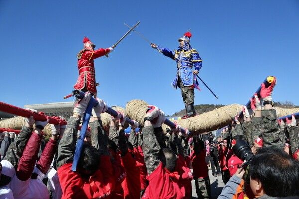 대기줄다리기 모습. 사진=삼척정월대보름제 위원회 제공