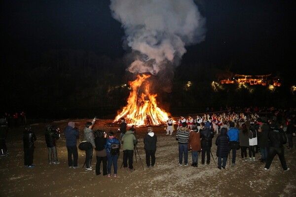 달집태우기 모습. 사진=삼척정월대보름제 위원회 제공