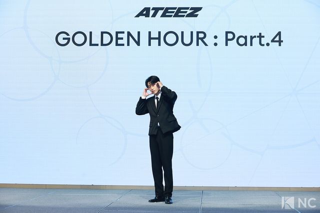 그룹 에이티즈(ATEEZ) 산이 5일 오후 서울 영등포구 페어몬트 앰배서더에서 진행된 미니 13집 ‘골든 아워 : 파트 4(GOLDEN HOUR : Part.4)’ 발매 기념 기자간담회에서 포즈를 취하고 있다. 사진=김규빈 기자